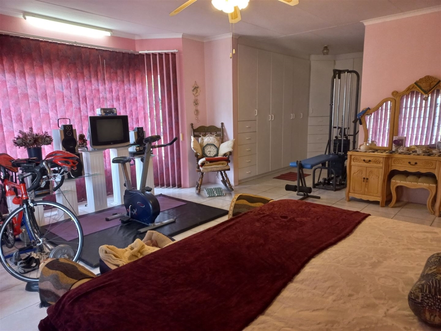 5 Bedroom Property for Sale in Cashan North West